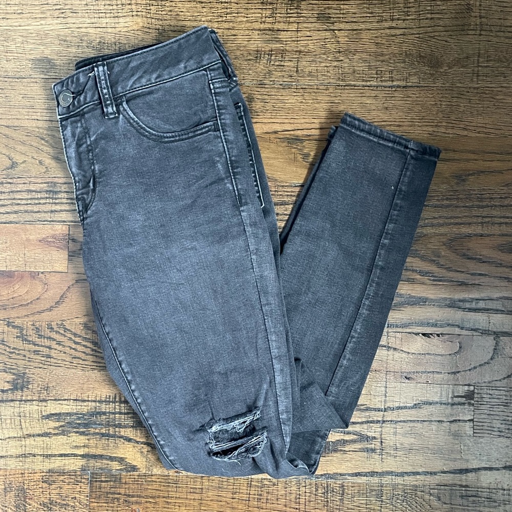 Distress Skinny Jeans